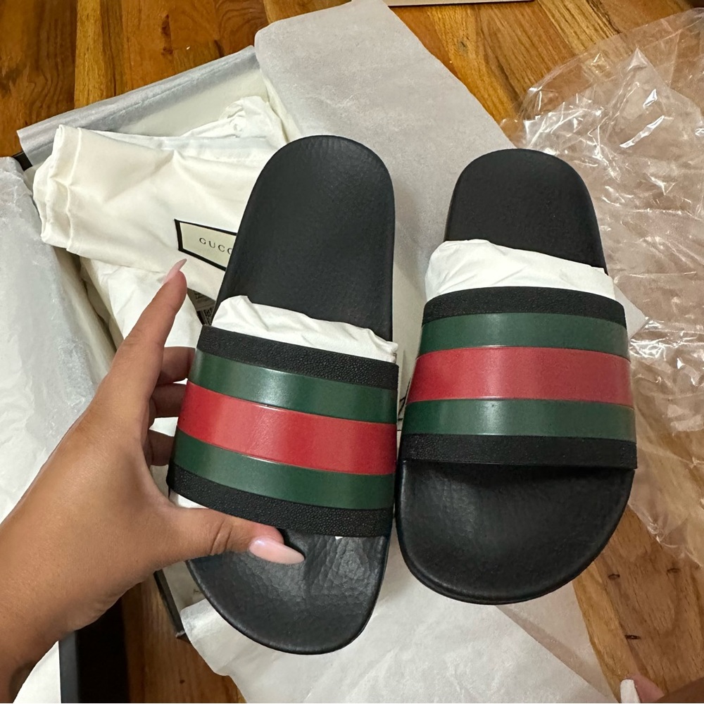 Classic Gucci Rubber Slide Sandal